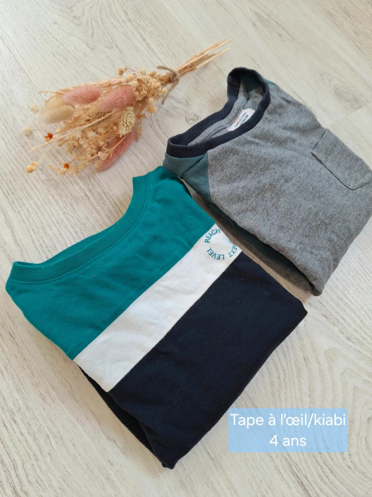 Lot/ensemble tee-shirts manches longues garçon gris/vert/bleu marine Tape à l'oeil/Kiabi – 4 ans